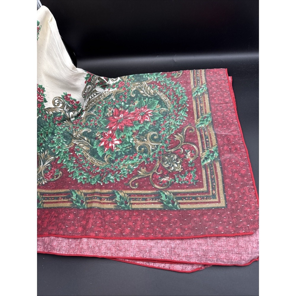 vintage christmas tablecloth rectangle 68 X 52" - Picture 2 of 6
